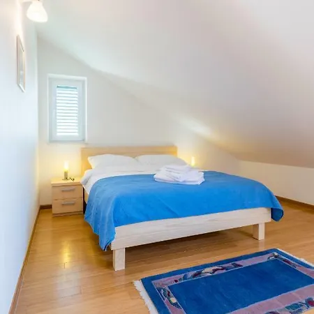 Apartment Mimoza Milna (Brac)