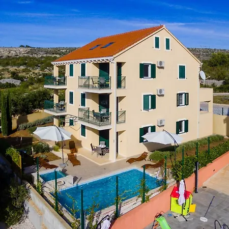 Mimoza Appartement *