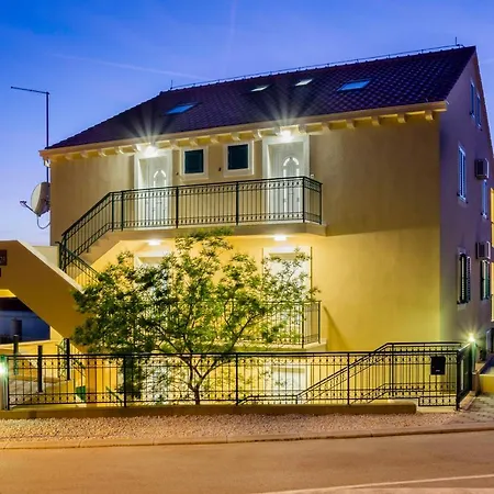 Apartment Mimoza Milna (Brac)